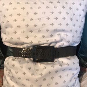 Banana Rebublic leather belt.